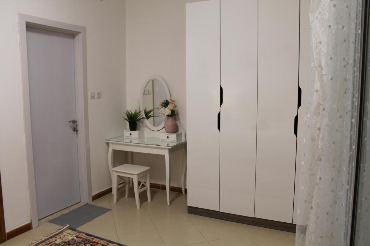 Newly Furnished Cozy 1 Bedroom Apartment Close To Jbr Beach And Metro Дубай Екстериор снимка