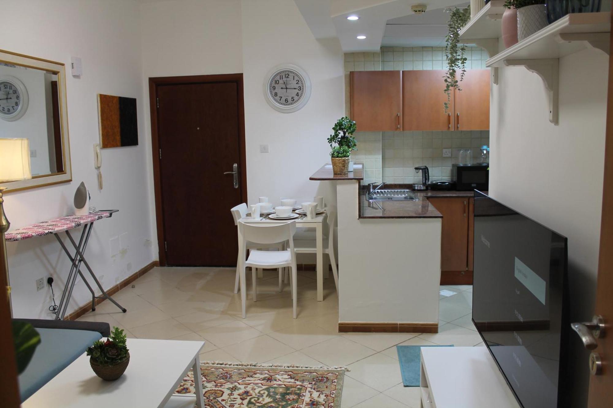 Newly Furnished Cozy 1 Bedroom Apartment Close To Jbr Beach And Metro Дубай Екстериор снимка