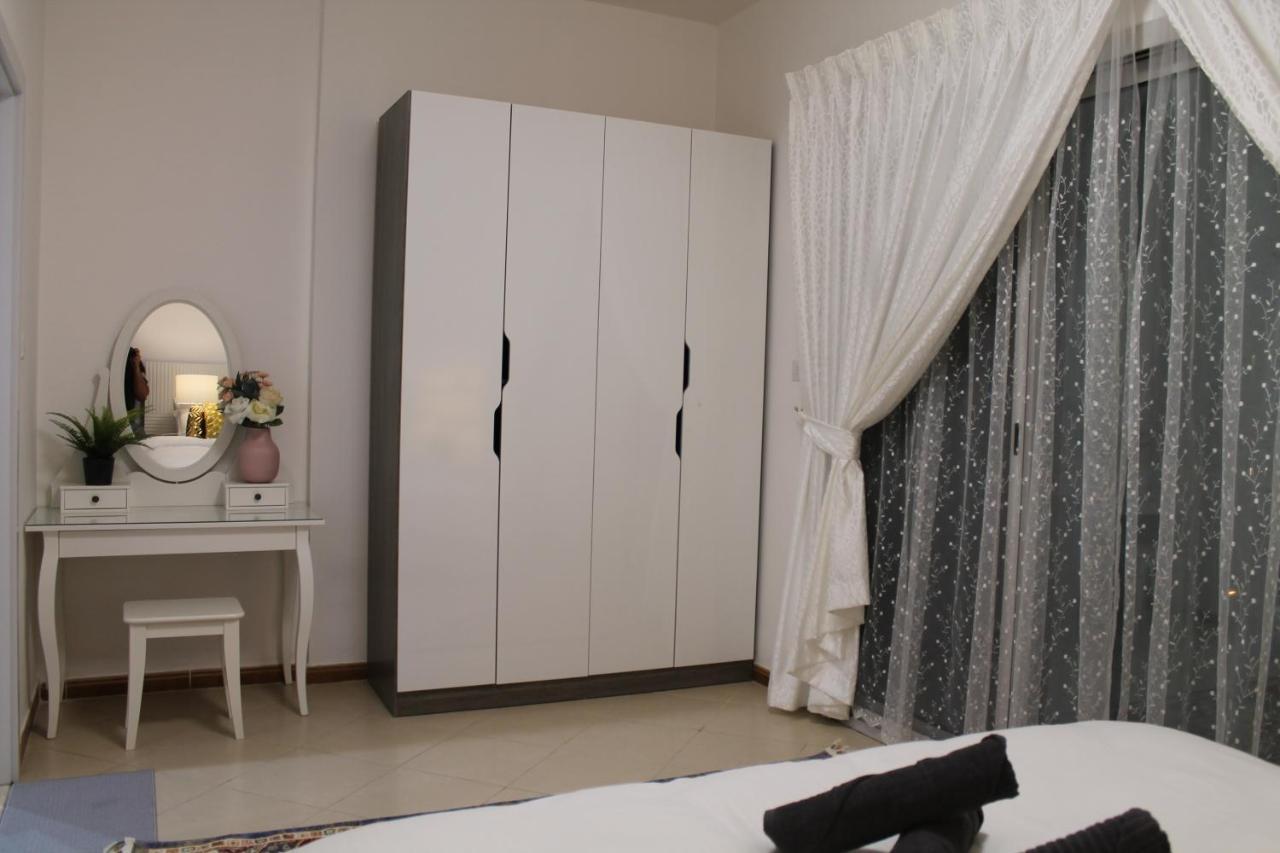 Newly Furnished Cozy 1 Bedroom Apartment Close To Jbr Beach And Metro Дубай Екстериор снимка