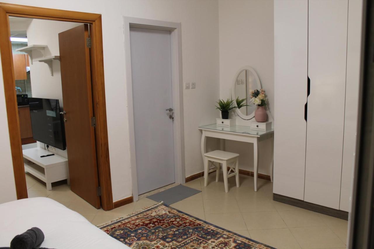 Newly Furnished Cozy 1 Bedroom Apartment Close To Jbr Beach And Metro Дубай Екстериор снимка